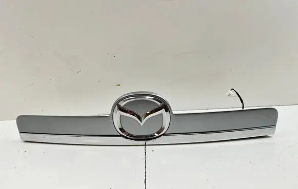 Mazda CX-7 Trunk door license plate light bar EH6650811