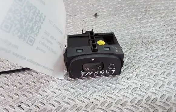 Renault Laguna II Headlight level height control switch 8200002439