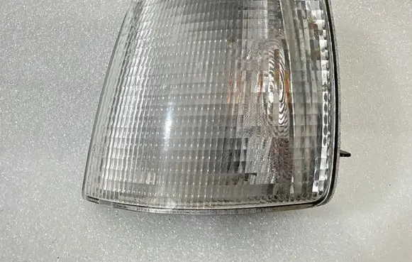 Volkswagen PASSAT B3 Front indicator light E16R0142767 6R0142767