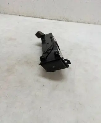 Ford Mondeo Mk III Cup holder 1S7113564 D1B1A