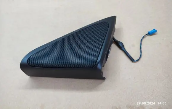 BMW 7 F01 F02 F03 F04 Front door high frequency speaker 7226611