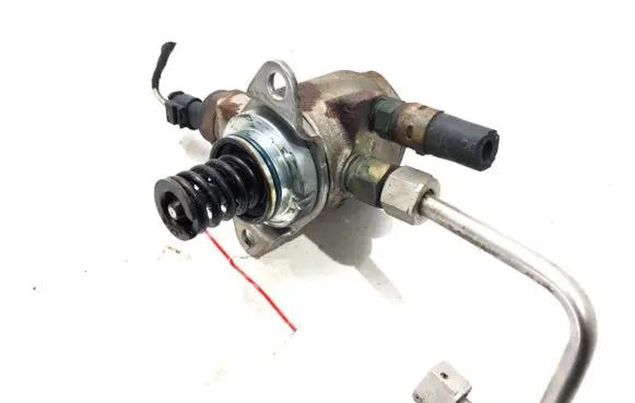 Seat Ibiza IV (6J,6P) Fuel injection high pressure pump 03C127026M