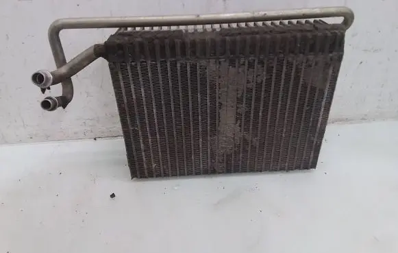 BMW 3 E46 Air conditioning (A/C) radiator (interior) 65693
