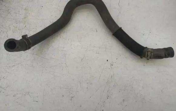 Toyota Auris 150 Engine coolant pipe/hose
