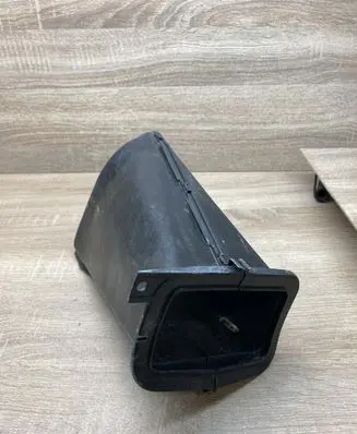 Mercedes-Benz C W202 Brake cooling air channel/duct 2028890736