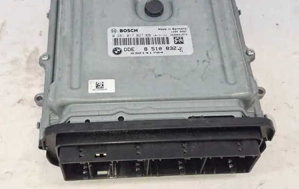 BMW 3 E90 E91 Engine control unit/module 8510832 0281017027 030141704