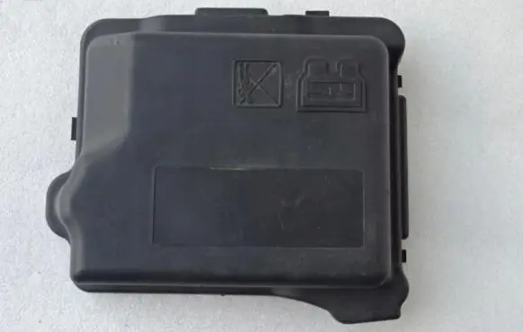 Citroen C4 Cactus Fuse box cover 9671924480