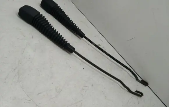 Volkswagen Golf II Front wiper blade arm 191955410C 191955408C 191955407C