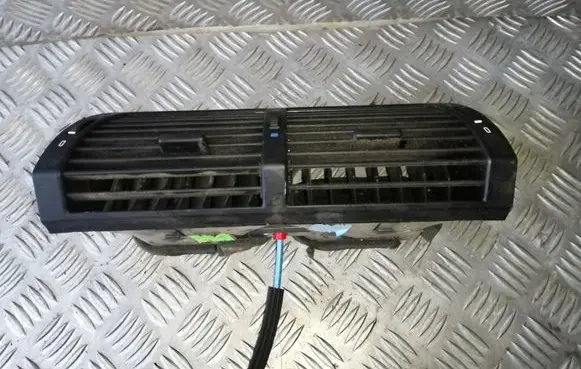 BMW X5 E53 Dash center air vent grill 8402221 64228402221