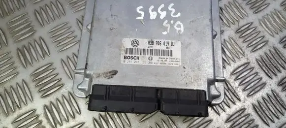 Volkswagen PASSAT B5 Engine control unit/module 038906019BJ 0281010176
