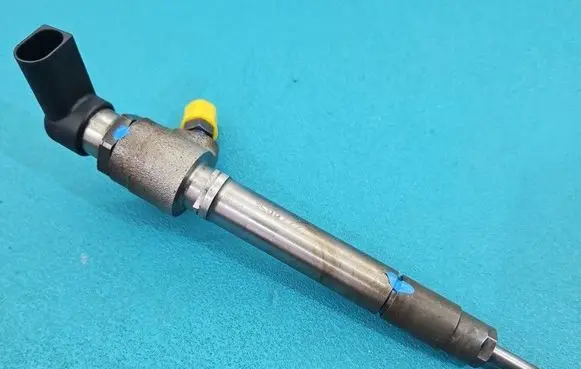 Jaguar XF X250 Fuel injector 5U3Q9K546AA IMPRK1598777