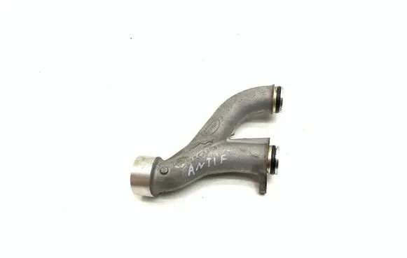 Engine coolant pipe/hose