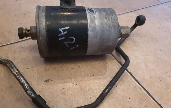 Audi 100 S4 C4 Fuel filter 4A0201671