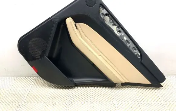 Mercedes-Benz GLE (W166 - C292) Coupe rear side trim panel 