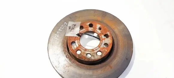 Audi A4 S4 B5 8D Front brake disc ventiliuojamas
