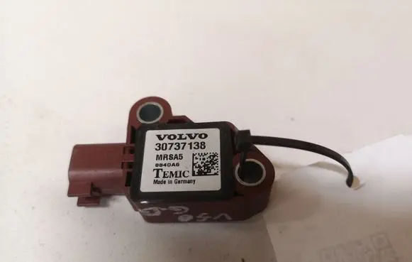 Volvo V50 Airbag deployment crash/impact sensor 30737138 MRSA5 8840A6