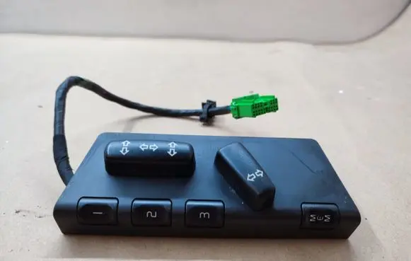 Volvo XC90 Seat control switch 39999380