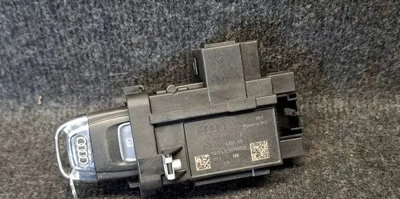 Audi A5 8T 8F Ignition lock 8K0909131D