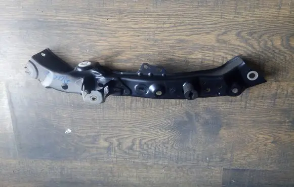 Toyota Auris E180 Headlight/headlamp mounting bracket