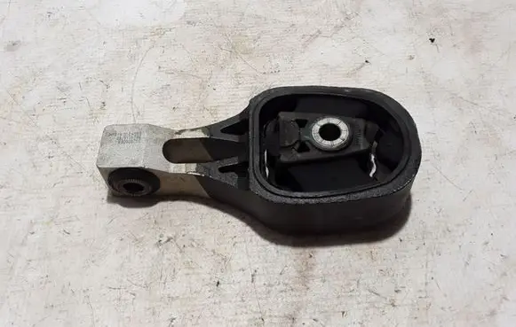 Peugeot 2008 II Engine mount bracket 9824116780