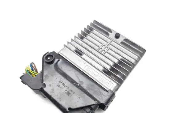 Ford Focus Engine control unit/module 2M5A-12A650-PF 12220510 R0411C004G