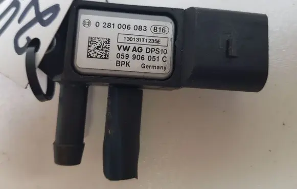 Audi A4 S4 B8 8K Exhaust gas pressure sensor 0281006083 059906051C