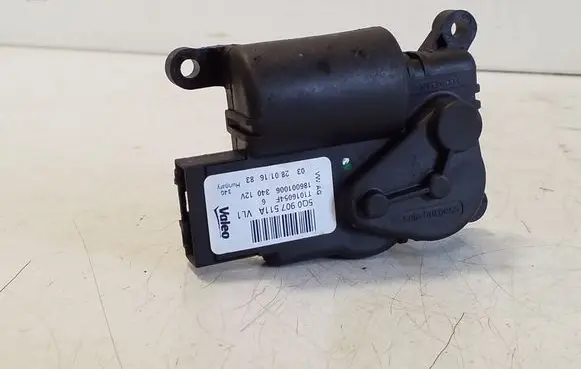 Volkswagen Golf VII Air flap motor/actuator 5Q0907511A