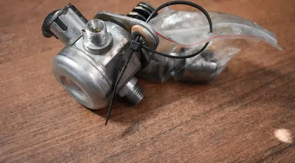 Porsche Panamera (971) Fuel injection high pressure pump 0P2127026