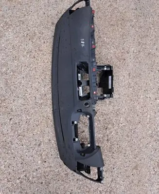 BMW 1 E81 E87 Dashboard 0000286135 2039769 PT61859