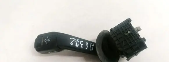 BMW 5 E39 Indicator stalk 8352172