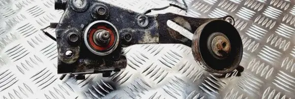 Mazda Xedos 9 Power steering pump 0Z043067 T06032600B