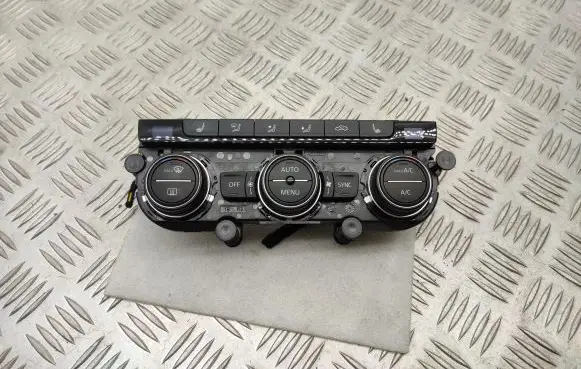 Volkswagen Golf VII Climate control unit 5G0907044CF