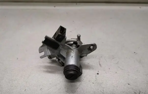 Audi A6 S6 C6 4F Tailgate exterior lock 8E0827573A