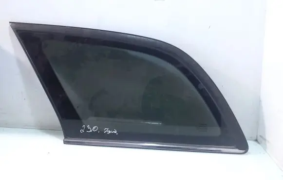 Toyota Avensis T250 Rear side window AS3