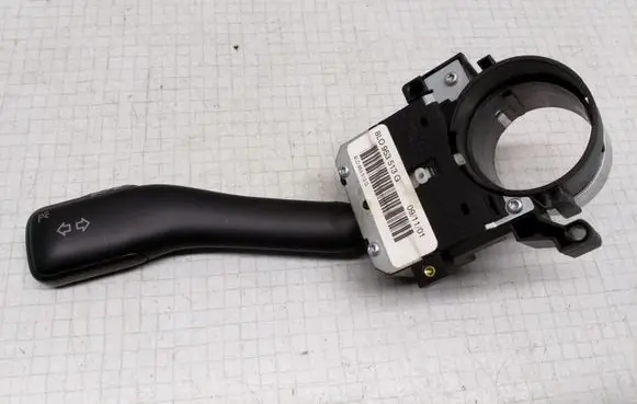 Volkswagen Golf IV Indicator stalk 8L0953513G