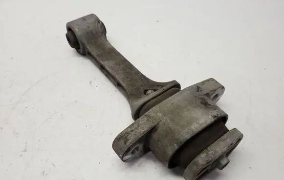 KIA Sportage Engine mount bracket 219592S000 219692S000
