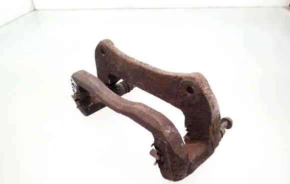 Toyota RAV 4 (XA40) Front Brake Caliper Pad/Carrier 