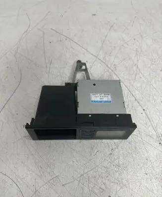 Mazda 626 Screen/display/small screen X6T60283