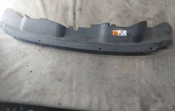 Ford Kuga I Radiator trim 8V4116613A D2L4A