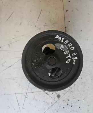 Mitsubishi Pajero Power steering pump