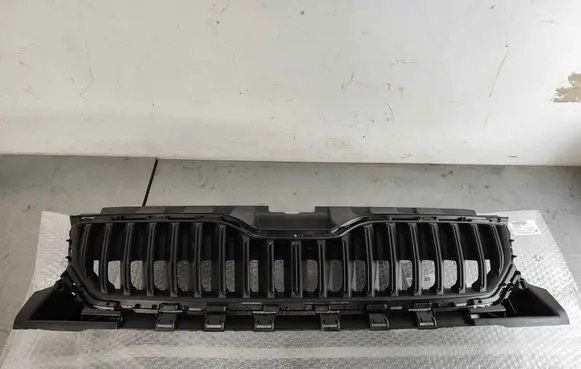Skoda Fabia Mk3 (NJ) Front bumper upper radiator grill 6v08536539b9