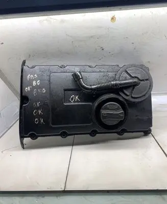 Volkswagen PASSAT B6 Rocker cam cover 03G103475