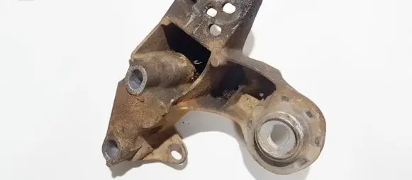 Volkswagen PASSAT B5 Engine mounting bracket 4b0199351