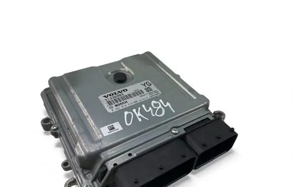 Volvo XC70 Engine control unit/module ECU 31336983 0281018414