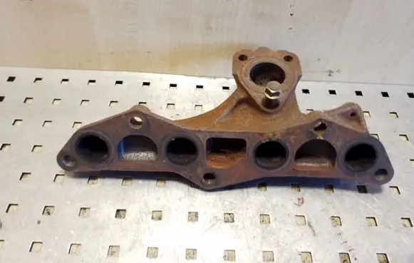 Toyota Corolla E120 E130 Exhaust manifold
