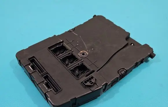 Renault Scenic II - Grand scenic II Central body control module 8200309693 IMPRK1376666