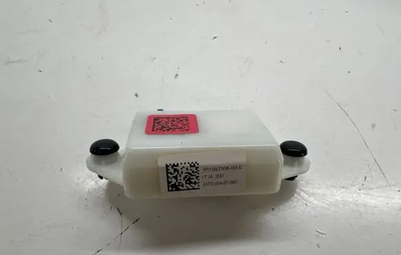 Tesla Model 3 Bluetooth antenna 109330600E