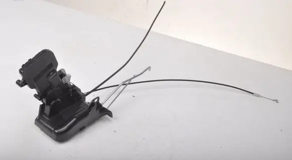 Mazda 6 Front door lock ZAMIENNIK