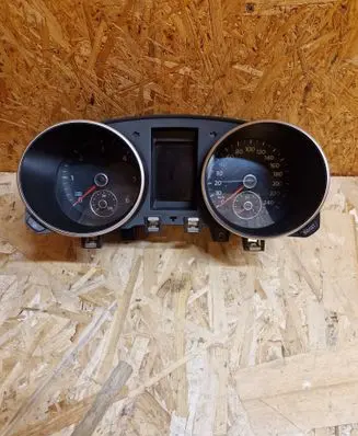 Volkswagen Golf VI Speedometer (instrument cluster) 5K0920871A VDD02425 1048711014