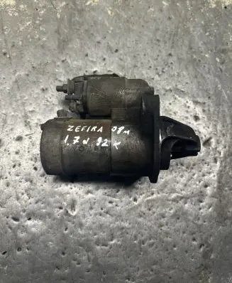 Opel Zafira B Starter motor 8980147432